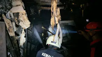 Kemaliye'de çıkan yangın 10 evi etkiledi: Ekipler hızlıca müdahale etti