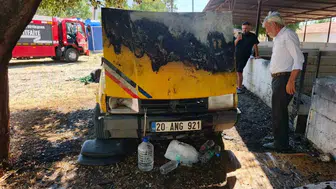 Menteşe'de park halindeki araçta yangın: Kullanılamaz hale geldi