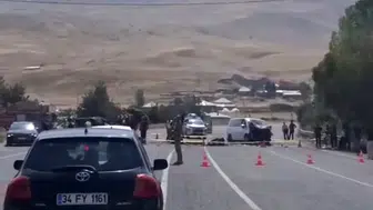 Muradiye'de feci kaza: 2 ölü, 9 yaralı