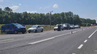 Çaycuma'da jandarma denetimleri artırıldı: Güvenli yolculuk için sıkı kontroller