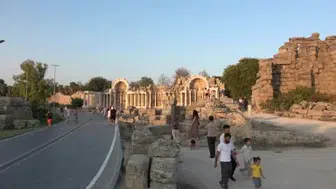 Side’de tarihi kapılar yeniden gün yüzüne çıkıyor