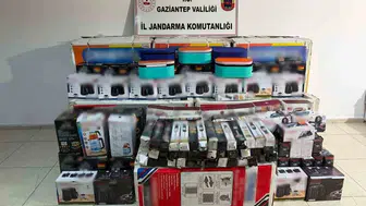 Gaziantep'te büyük kaçakçılık operasyonu: 1,3 milyon TL'lik malzeme ele geçirildi