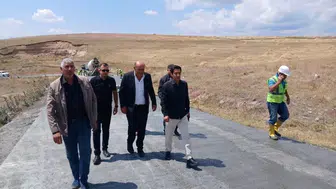 Sarıkamış'ta köy yolları için beton yol çalışmaları hızlandı