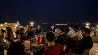 Veysi Duyan, gençlerle buluşarak Mardin'in geleceğini şekillendiriyor