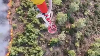 Marmaris'teki orman yangınına havadan müdahale sürüyor