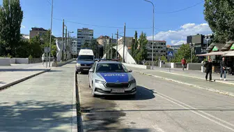 KFOR, Mitroviça'daki köprüde askeri varlığını azaltıyor