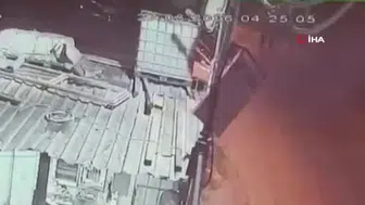 Avcılar'da oto galeriyi kundaklayarak haraç istediler