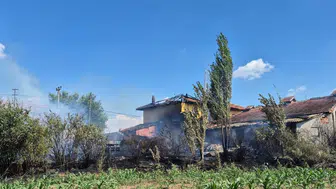 Uşak'ın Banaz ilçesinde yangın felaketi: Evin durumu iç açıcı değil