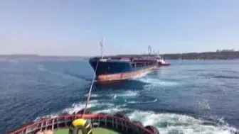 Çanakkale Boğazı'nda makine arızası yapan kargo gemisi kurtarıldı