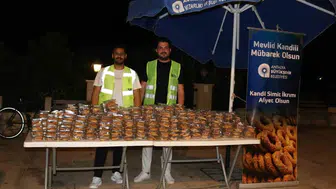Antalya'da mevlit kandili coşkusu: 19 ilçede lokma ve simit dağıtıldı