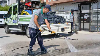 Bursa'da yağmur suyu altyapısına yönelik kapsamlı temizlik çalışmaları yapıldı