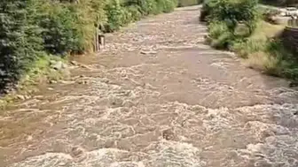 Giresun'da sel felaketi anı görüntülendi: Anne ve 2 kızı hayatını kaybetti