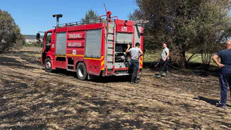 Yangın söndürme çalışmalarına katılan belediye başkanı dikkat çekti
