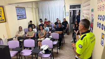 Kırklareli'nde sürücü adaylarına trafik güvenliği konusunda eğitim verildi