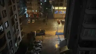 Adana'da ani sağanak yağmur hayatı olumsuz etkiledi