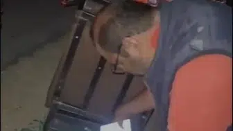 Engelli bireyin kaza anında yardımına koşan vatandaşlar dikkat çekti