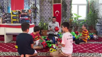 Mersin'de çocukları camiye teşvik eden imam hatip başarılı projelere imza atıyor