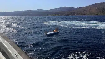 Çanakkale Boğazı'nda sürüklenen sörfçüler kurtarıldı