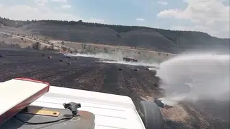 Burdur'da yangın paniği: 20 dönümlük otluk alanda müdahale sürüyor