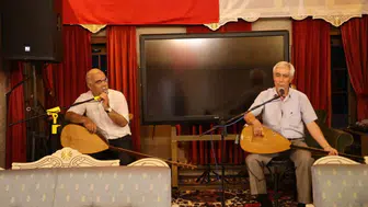 Yunusemre'de aşıklar geceye damga vurdu