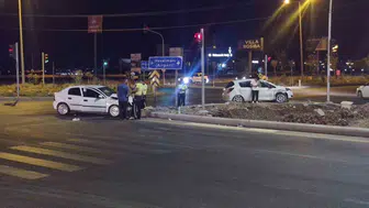 Diyarbakır'da iki otomobilin çarpışması sonucu 7 kişi yaralandı