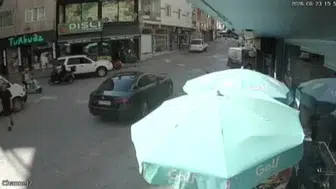 Otomobil motosiklete çarptı, sürücü olay yerinden kaçtı