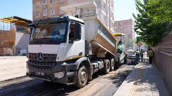 Bağlar ilçesinde 5 caddeye sıcak asfalt müjdesi