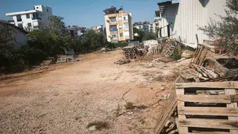 Kepez Belediyesi çevre kirliliğine karşı ciddi önlemler aldı: 30 kamyon atık tahliye edildi