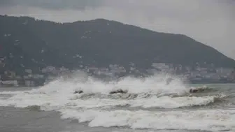 Ordu'da deniz yasağı: kuvvetli rüzgar ve dalgalar nedeniyle önlem alındı