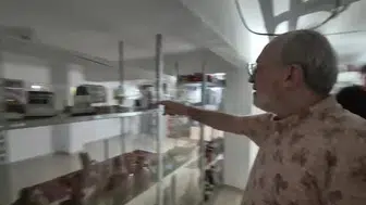 Yarım asırlık birikim: Uzman doktor 49 ülkeden tarihi eserler topladı
