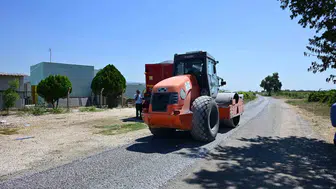 Gölmarmara'daki yol çalışmaları tarımsal üreticileri sevindiriyor