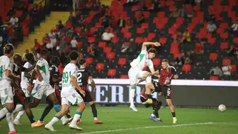 Çaykur Rizespor Gaziantep FK'yi konuk ortamda yenerek rahat bir galibiyet aldı