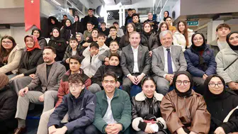 Sultanbeyli'de üniversite kazanan gençlere destek müjdesi