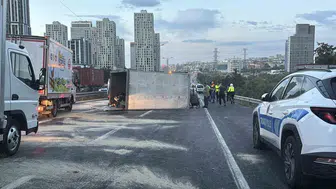 Esenyurt'ta meydana gelen feci kaza: 11 araç birbirine girdi, 6 yaralı