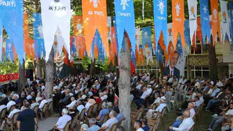 Yahyalı'da birlik ve beraberlik rüzgarı: AK Parti teşkilatı coşkuyla toplandı
