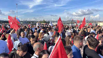 İstanbul'da Zafer Bayramı coşkusu: SOLOTÜRK'ten unutulmaz gösteri