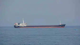 Karadeniz'de ticaretin geleceği belirsiz: Trabzon açıklarında gemiler beklemede