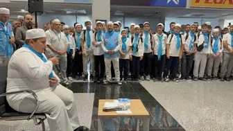 Tokat’tan umreye uğurlanan 190 hafız gözyaşlarıyla veda etti