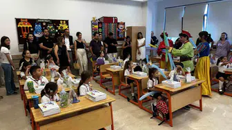 Minik öğrenciler uyum haftasında heyecanla okulla buluştu