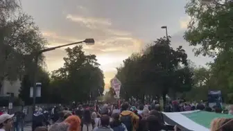 Slovenya'da binlerce kişi İsrail büyükelçiliğini protesto etti