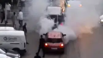 Trafiği tehlikeye atan lastik yakan sürücüye ceza verildi