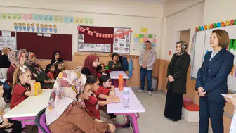 Altıntaş’ta uyum haftası coşkusu: Minik öğrencilerin ilk gün heyecanı