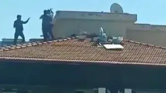 Gaziantep’te bina çatısında yaşanan kavga cep telefonuna yansıdı