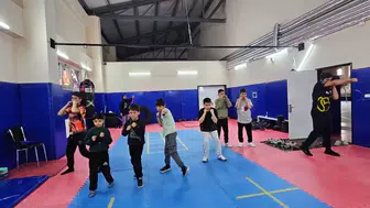 Hasköy'de gençler boks eğitimi ile geleceğe adım atıyor