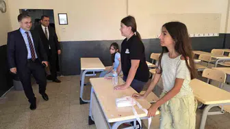 Bandırma Kaymakamı, uyum haftasında öğrencilerle buluşarak destek verdi