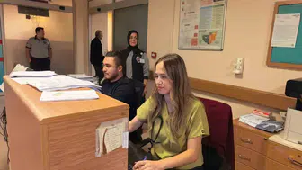 İnegöl hastanesinde doktor olan iki kardeşin hikayesi