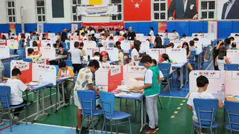 Denizli'de gençler DENEYAP sınavında ter döktü