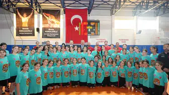 Üzümlü'de milli güreşçiler için önemli gelişim kampı açıldı