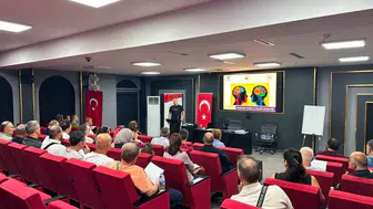 Altıeylül'de gençlerin rehberlik süreçleri geliştiriliyor