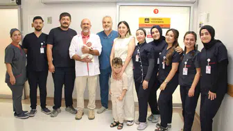 Prematüre bebek, 144 günlük yoğun bakım sürecinin ardından sağlığına kavuşturuldu